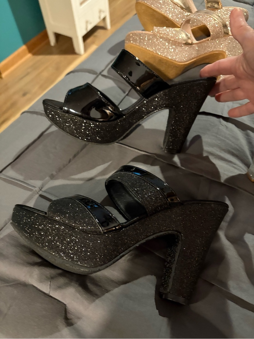 SHEIN Black Glitter Patent Platform Mules